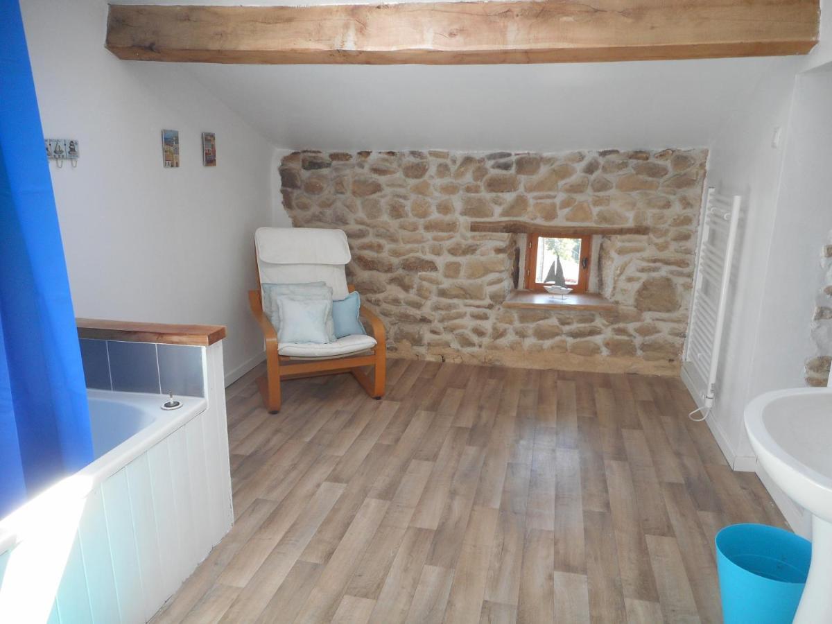 B&B Friaudour Saint-Pardoux-lʼOrtigier Exterior foto