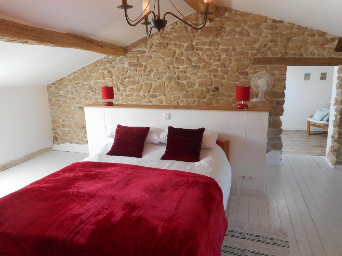 B&B Friaudour Saint-Pardoux-lʼOrtigier Exterior foto