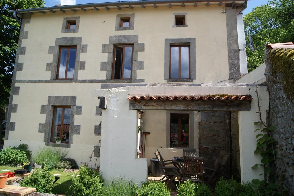 B&B Friaudour Saint-Pardoux-lʼOrtigier Exterior foto